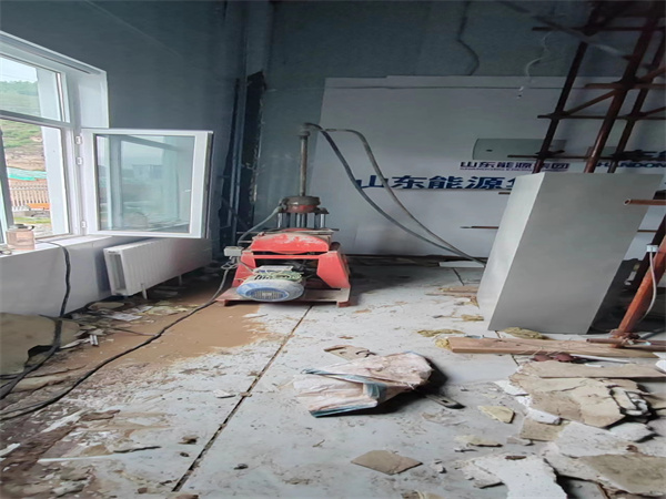 松山湖管委会地基基础下沉墙体裂缝加固注浆顶升施工